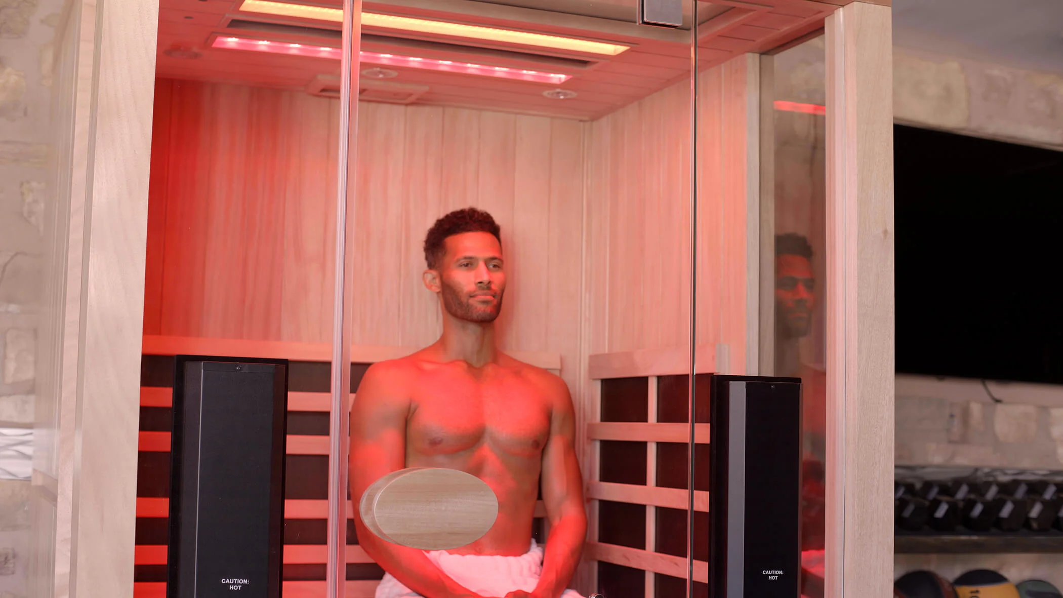 js Jacuzzi Sauna Talent Man 06